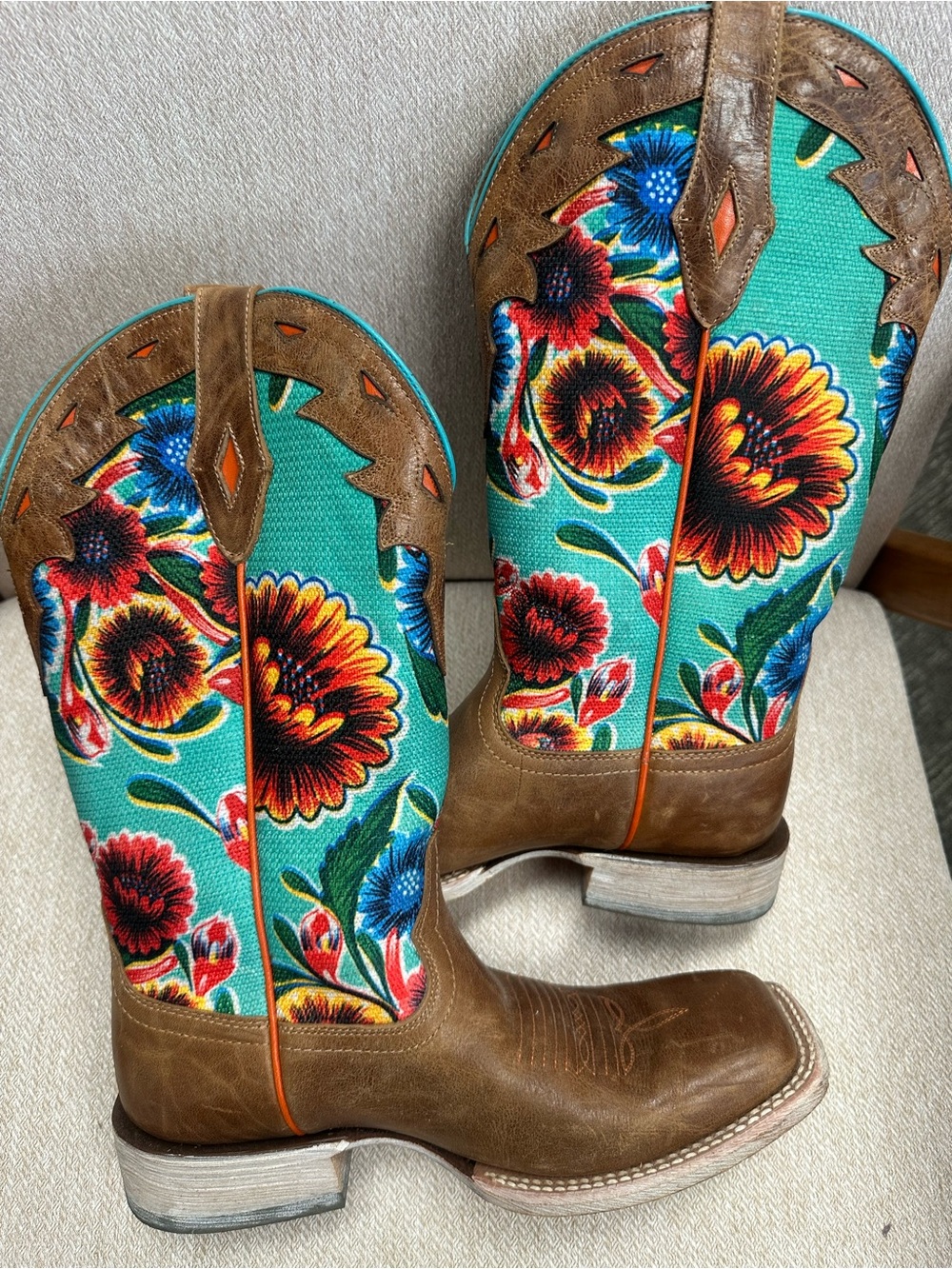 Ariat Brown Leather Cowboy Boots with Teal Insole - Picture 2 of 9